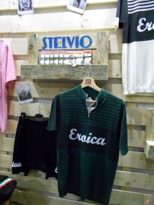 CosmoBikeShow_2015_abbigliamento_Santini_foto4