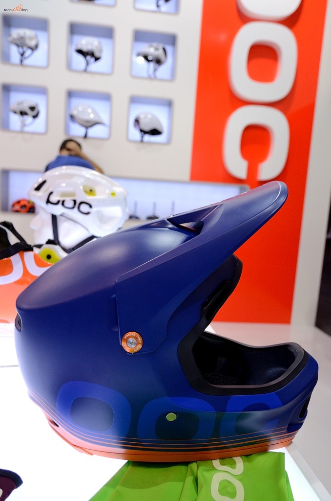 click to enlarge CosmoBikeShow_2015_caschi_POC_Coron_foto3