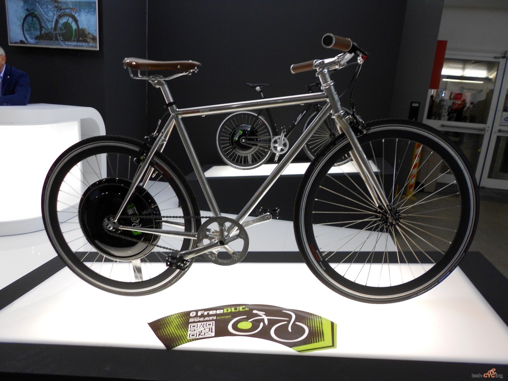 click to enlarge CosmoBikeShow_2015_e-bike_Ducati_Energia_foto2