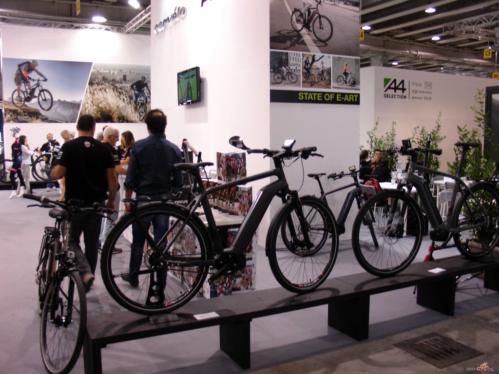 click to enlarge CosmoBikeShow_2015_e-bike_Kalkhoff_foto1