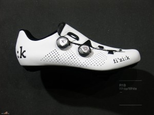 click to enlarge CosmoBikeShow_2015_scarpe_Fizik_foto1