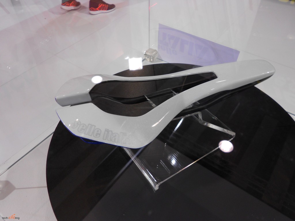 click to enlarge CosmoBikeShow_2015_selle_Italia_SP-01