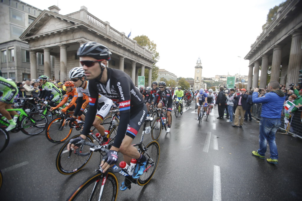 Il_Lombardia_2015_foto26_Bergamo_start