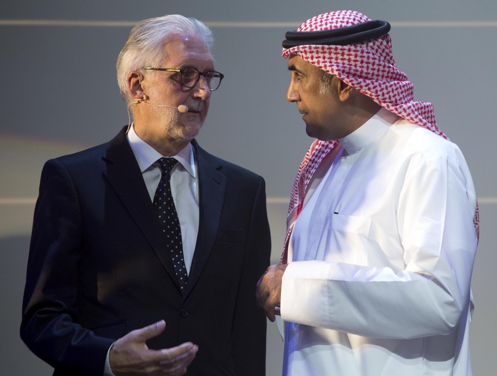 click to enlarge Brian Cookson e il Sultano Mohammed Al Shamal Al Memari