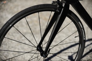 b'Twin_Ultra_900_fork_foto1