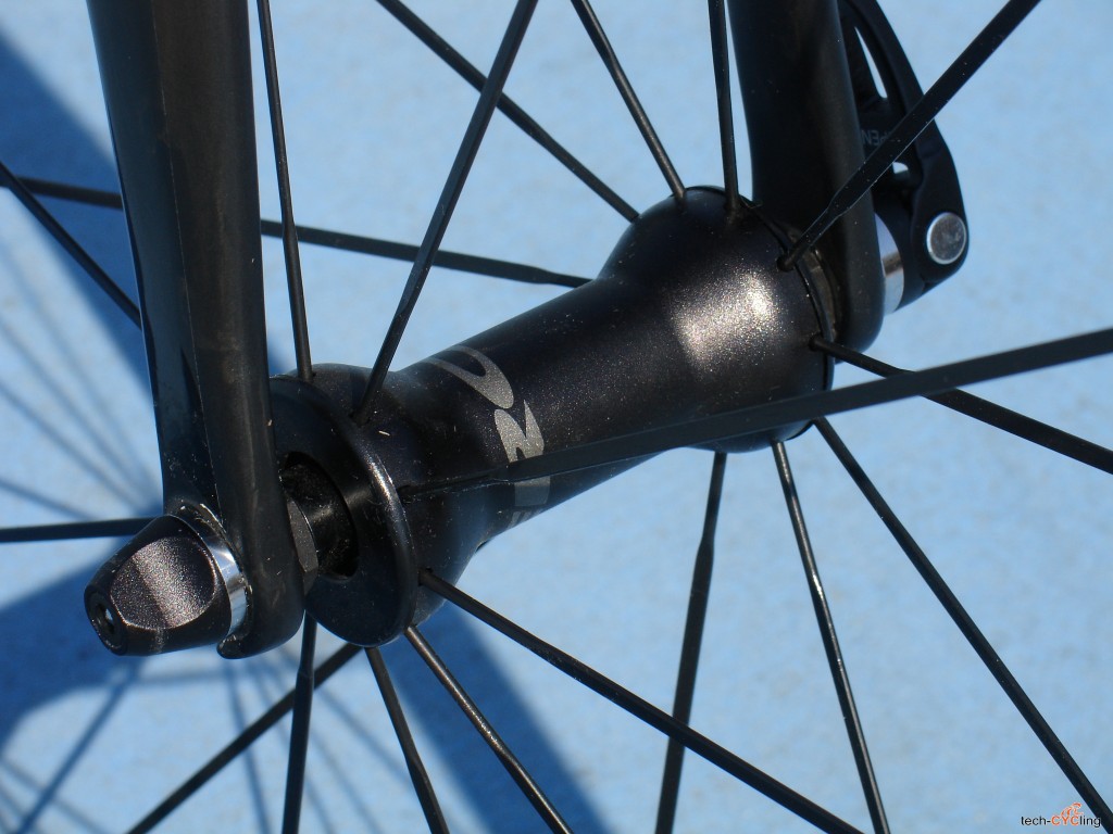 b'Twin_Ultra_900_front_hub_foto1