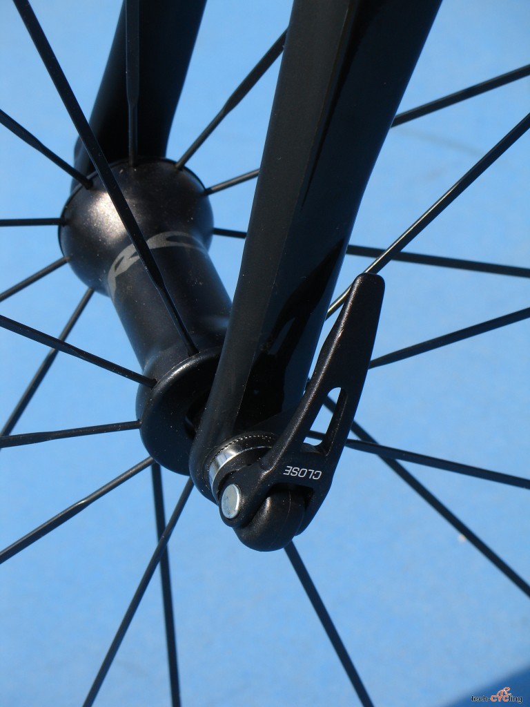 b'Twin_Ultra_900_front_hub_foto2