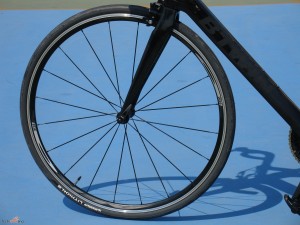 b'Twin_Ultra_900_front_wheel