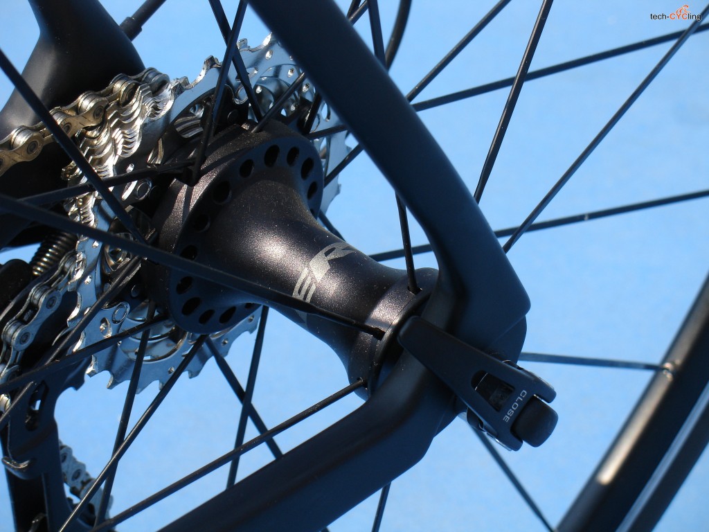 b'Twin_Ultra_900_rear_hub