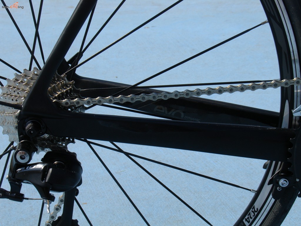 b'Twin_Ultra_900_rear_stays_foto2