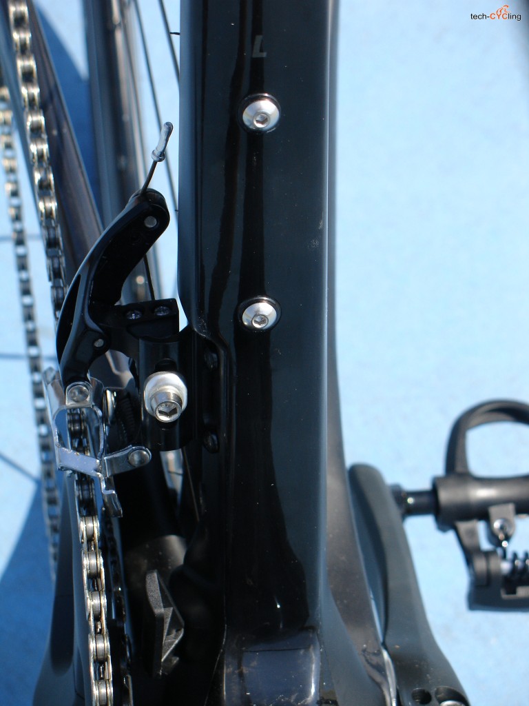 b'Twin_Ultra_900_seat_tube_base_foto2