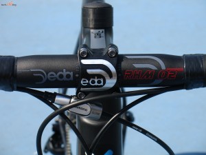 b'Twin_Ultra_900_stem_handlebar
