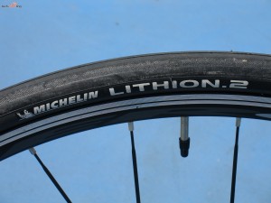 b'Twin_Ultra_900_tyre_foto1