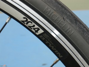 b'Twin_Ultra_900_tyre_foto2