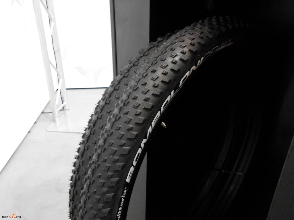 click to enlarge CosmoBikeShow_2015_pneumatici_Vittoria_Bomboloni