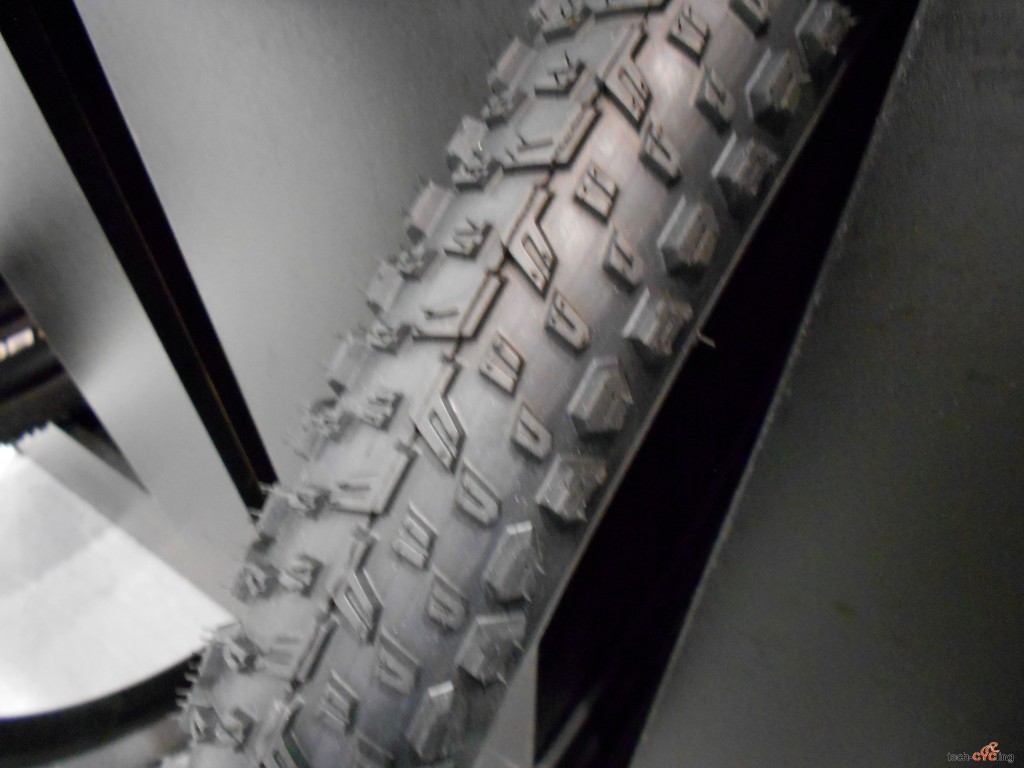 click to enlarge CosmoBikeShow_2015_pneumatici_Vittoria_Mezcal