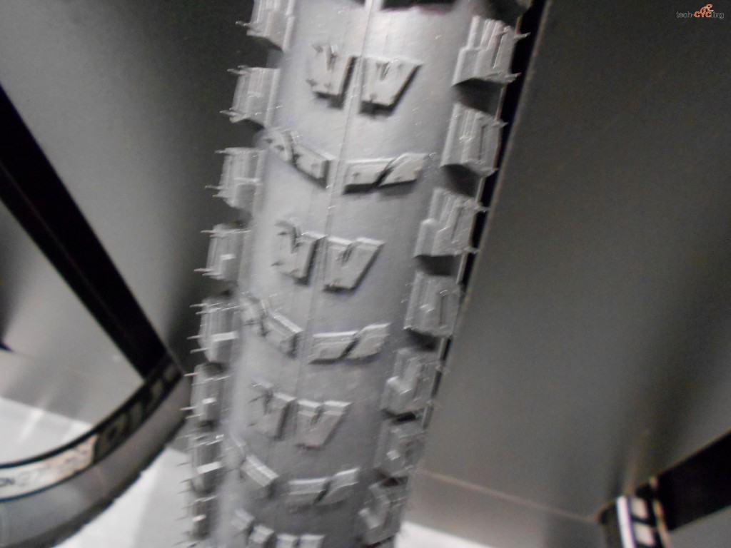 click to enlarge CosmoBikeShow_2015_pneumatici_Vittoria_Morsa