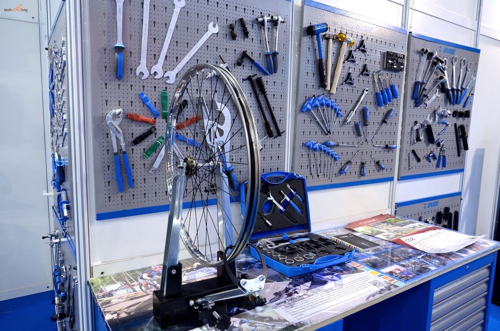 click to enlarge CosmoBikeShow_2015_utensili_Unior_Tools