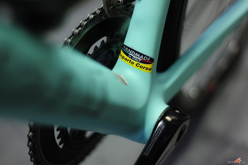 click to enlarge Bianchi_Specialissima_CV_bottom_bracket_1