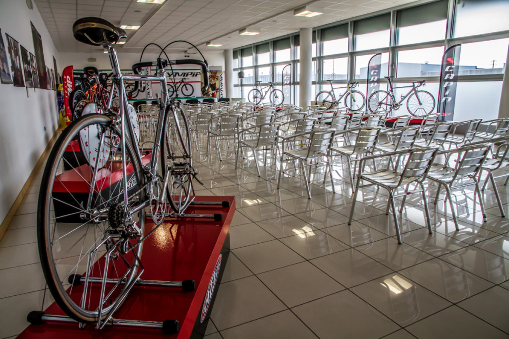 click to enlarge Presentazione_sala_vuota