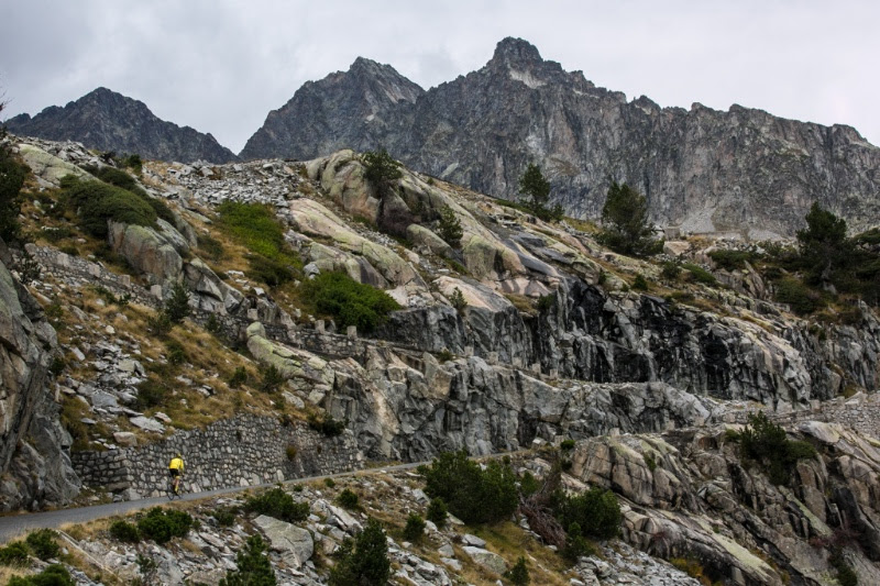 click to enlarge The_Col_Collective_Lac_de_Cap-de-Long_foto2