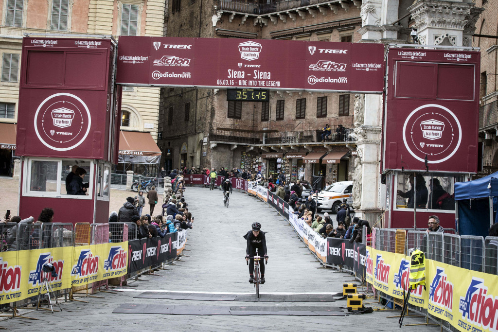 click to enlarge La vincitrice femminile Claudia Gentili