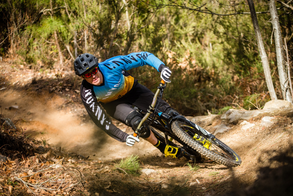 click to enlarge Justin Leov sui sentieri di Sanremo (photo by Matt Wragg)