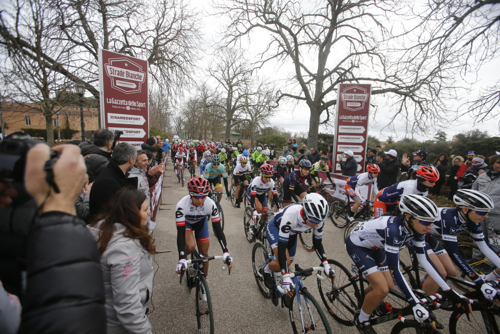 Strade_Bianche_2016_women_start