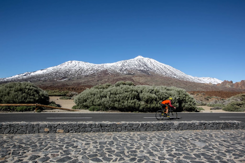 click to enlarge The_Col_Collective_Pico_de_Teide_foto2