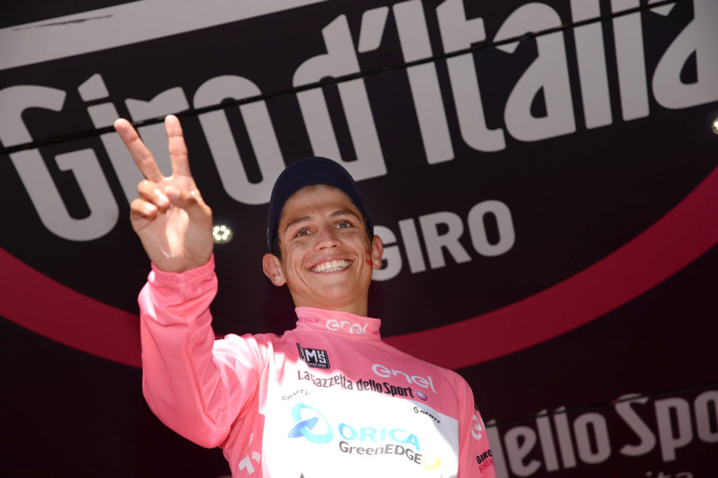 click to enlarge Esteban_Chaves_Maglia_Rosa_foto1