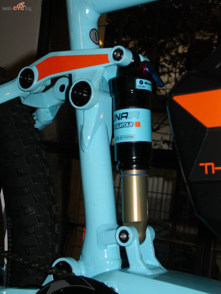 click to enlarge Focus_Thron_foto5