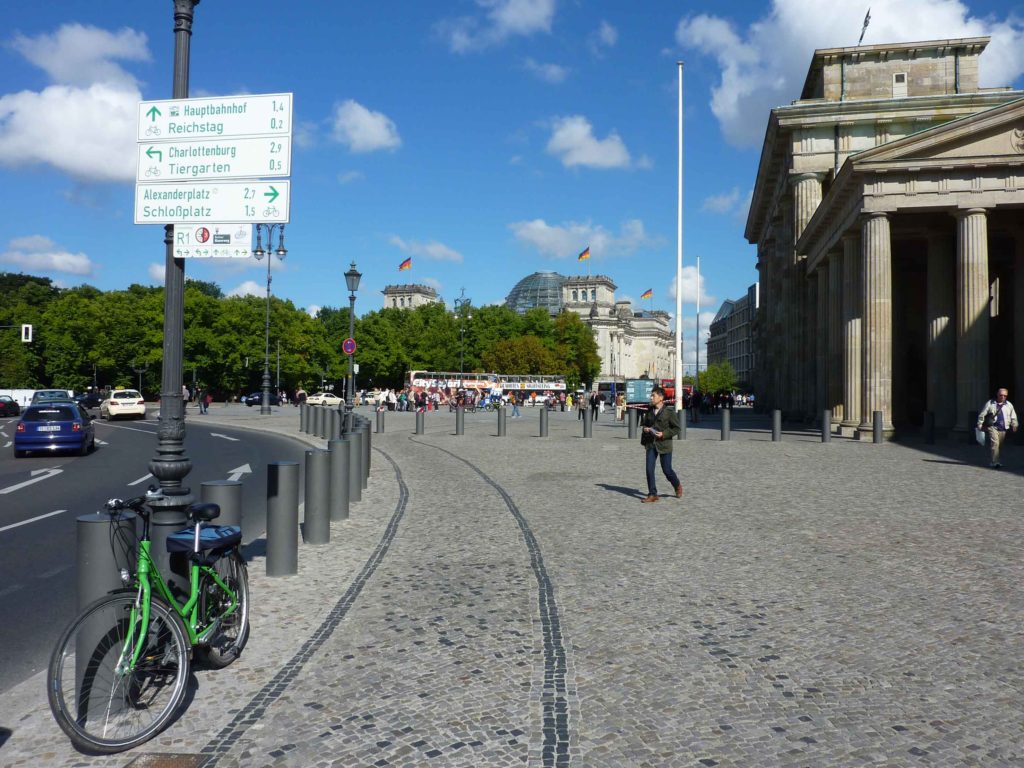 click to enlarge Berlin Reichstag & Brandenburger Tor