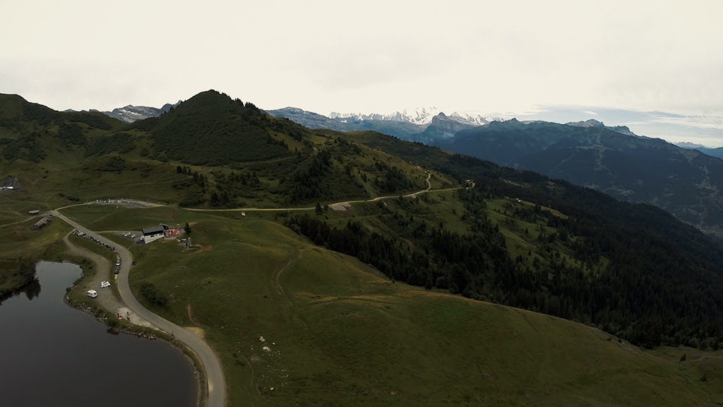 click to enlarge The_Col_Collective_Col_de_Joux_Plane_foto7