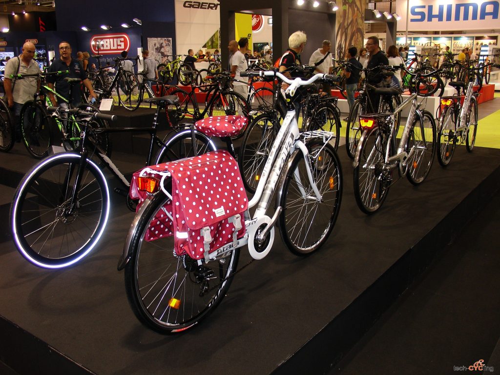 click to enlarge cosmobikeshow_2016_city-bike_atala_foto2