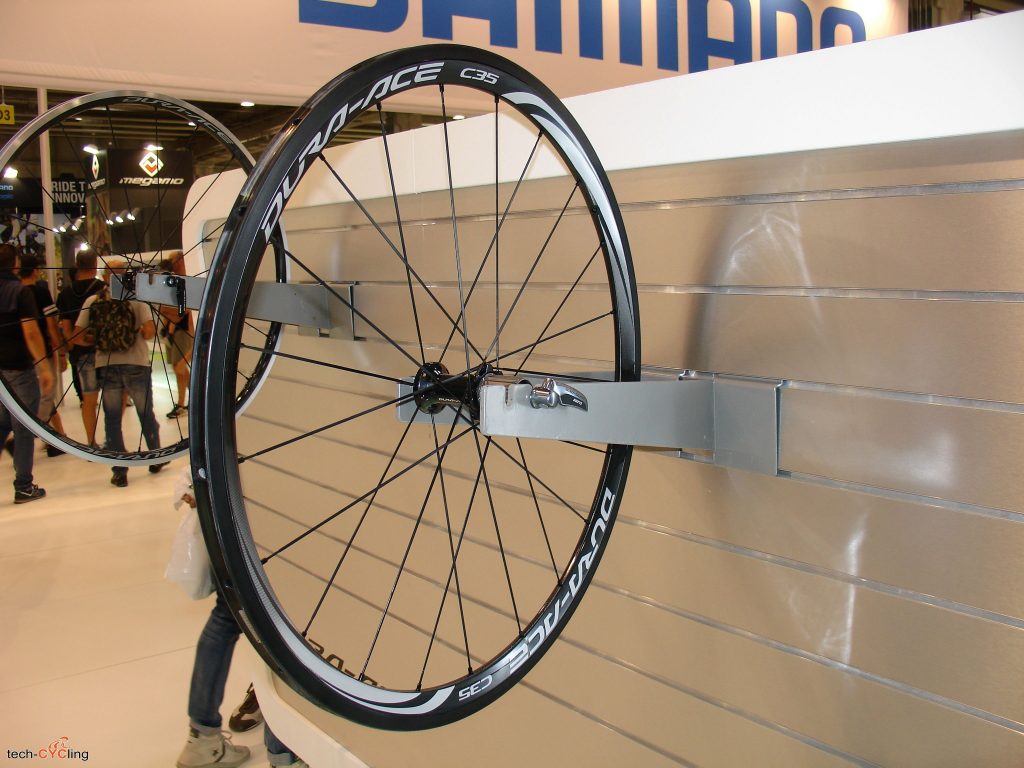 click to enlarge cosmobikeshow_2016_ruote_shimano_foto4