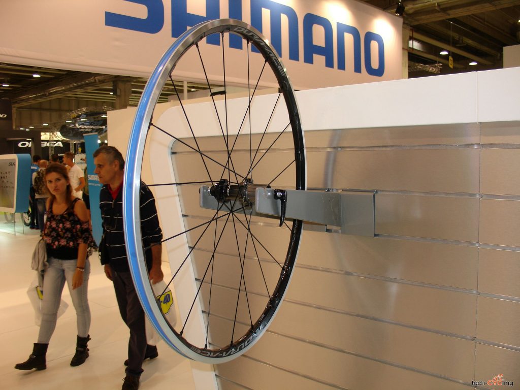 click to enlarge cosmobikeshow_2016_ruote_shimano_foto5