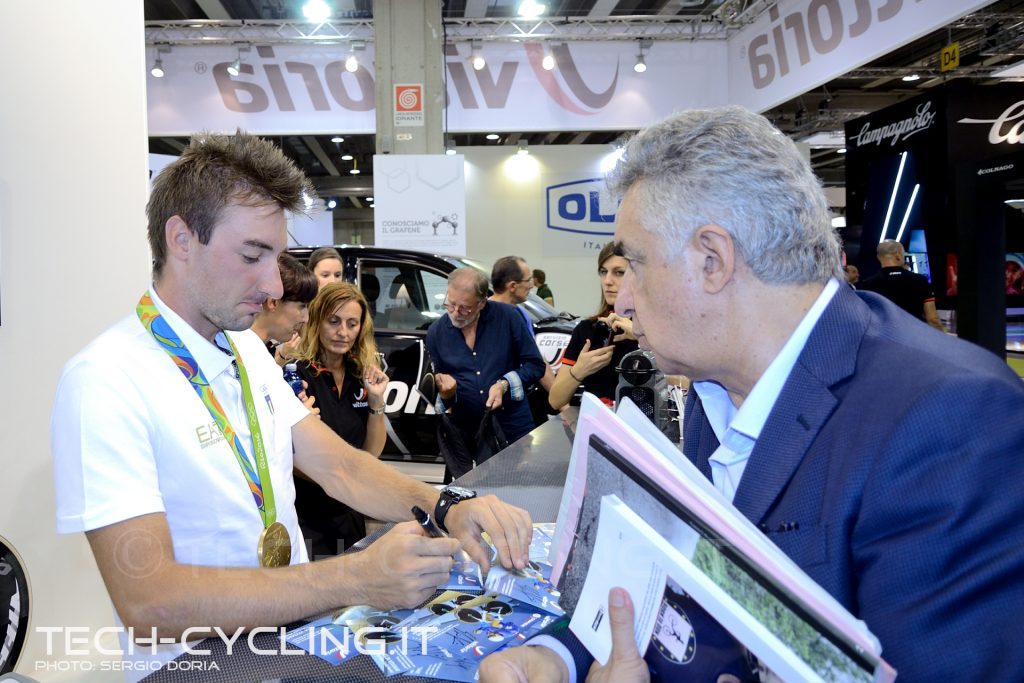click to enlarge elia_viviani_foto4