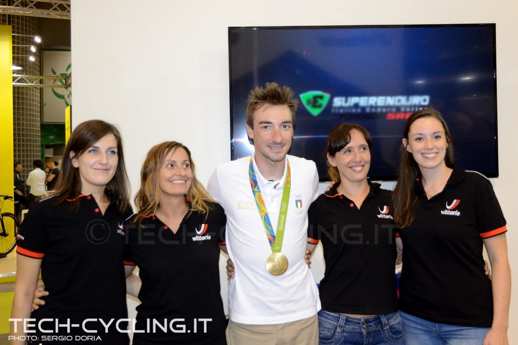 click to enlarge elia_viviani_foto6