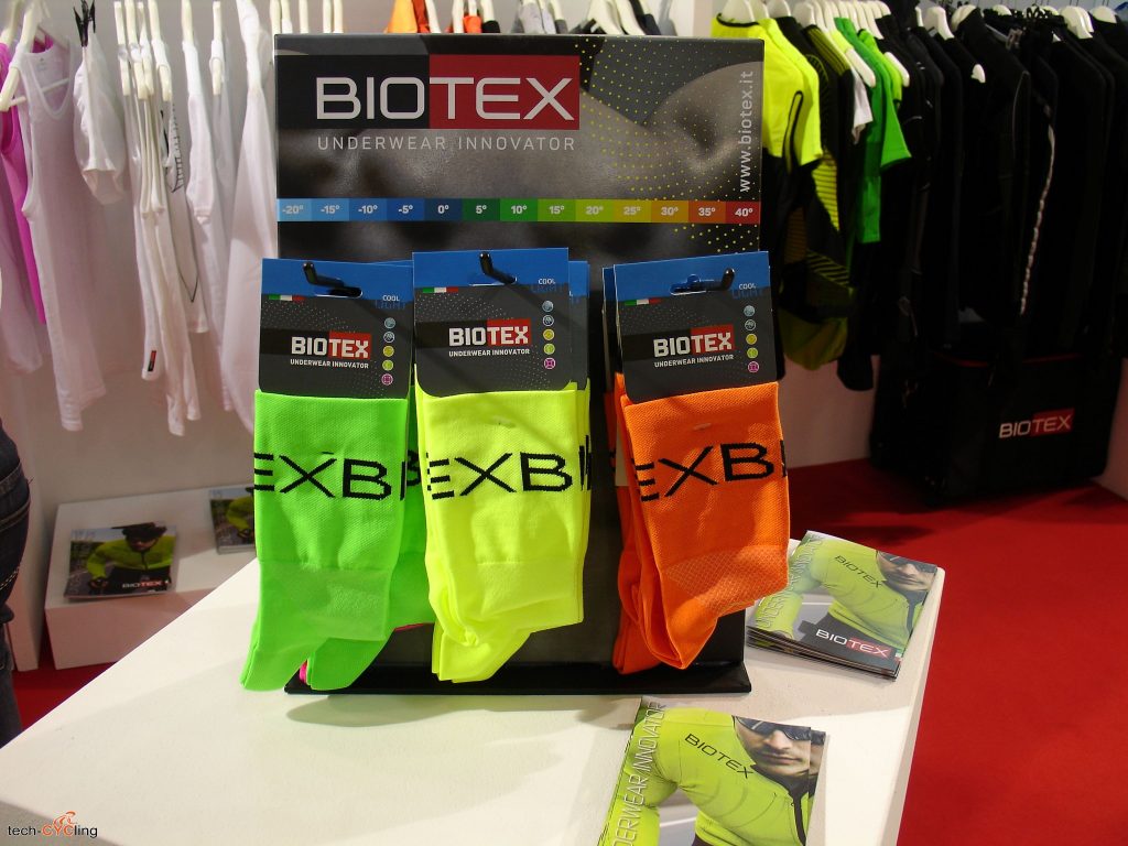 click to enlarge cosmobikeshow_2016_abbigliamento_biotex_foto4