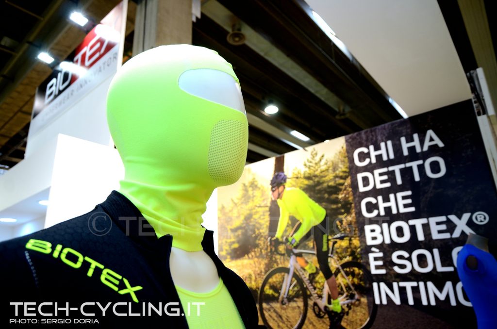 click to enlarge cosmobikeshow_2016_abbigliamento_biotex_foto7