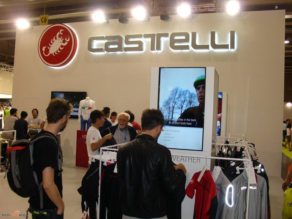 click to enlarge cosmobikeshow_2016_abbigliamento_castelli_foto1
