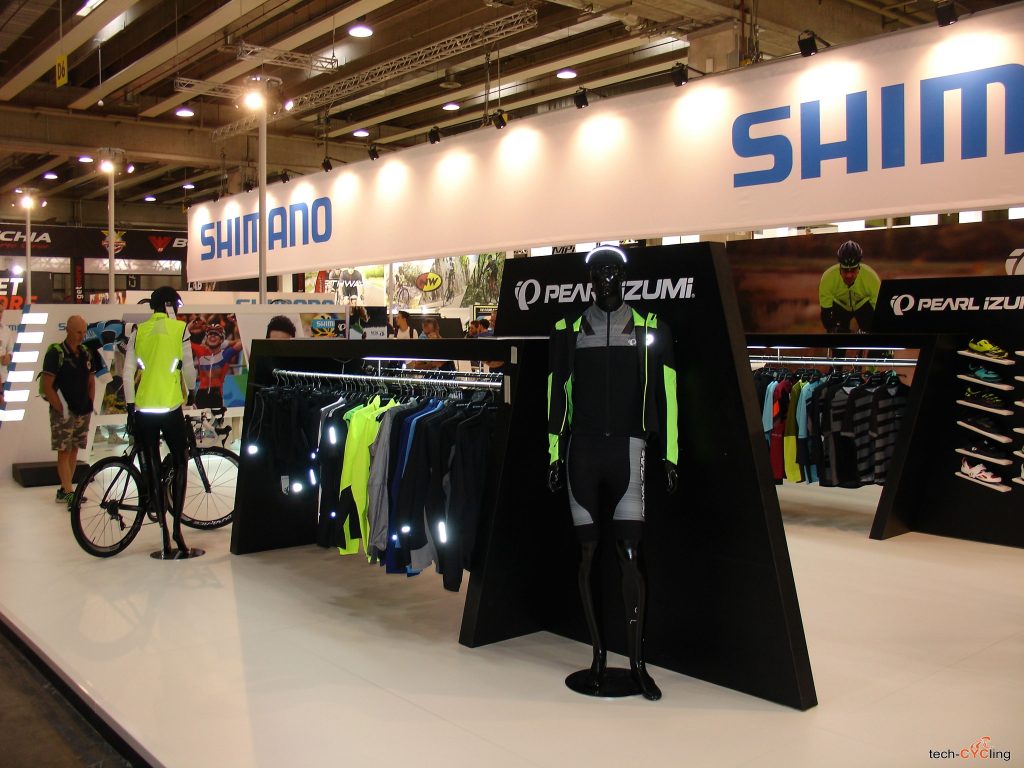 click to enlarge cosmobikeshow_2016_abbigliamento_pearl_izumi