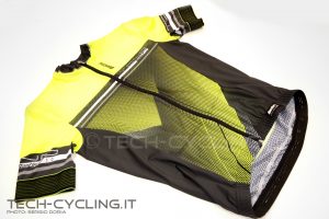 click to enlarge cosmobikeshow_2016_abbigliamento_santini_foto3