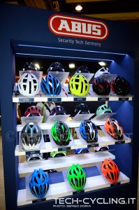 click to enlarge cosmobikeshow_2016_caschi_abus_foto1