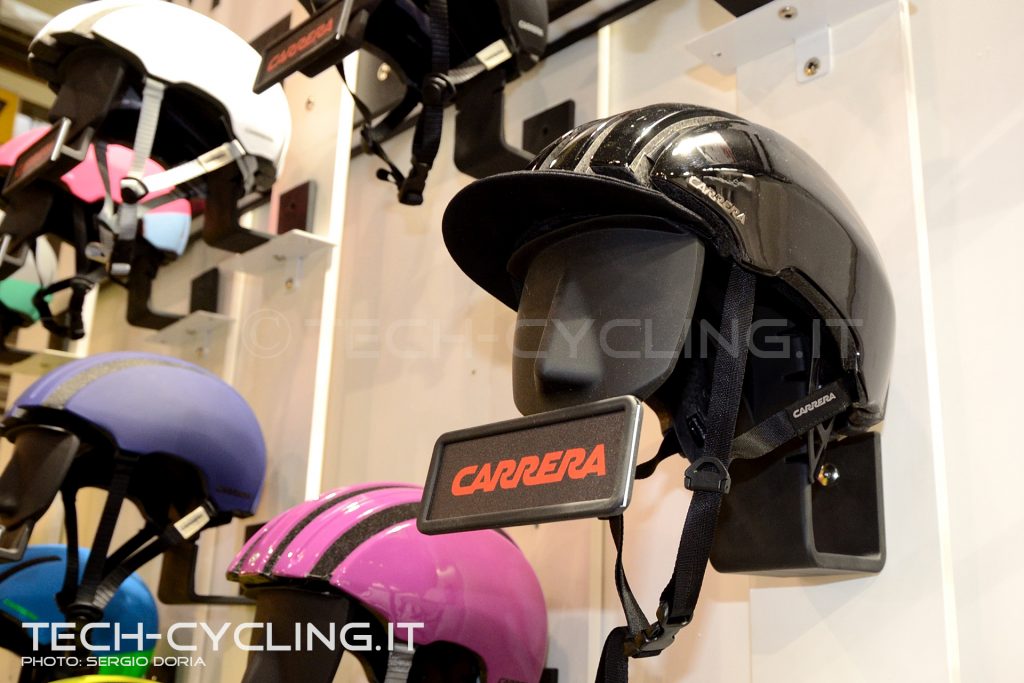 click to enlarge cosmobikeshow_2016_caschi_carrera_foto4