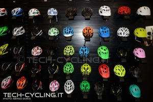 click to enlarge cosmobikeshow_2016_caschi_gist_foto1