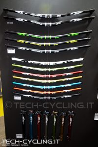 click to enlarge cosmobikeshow_2016_componenti_aerozine_foto2