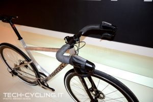 click to enlarge cosmobikeshow_2016_componenti_shimano_foto2