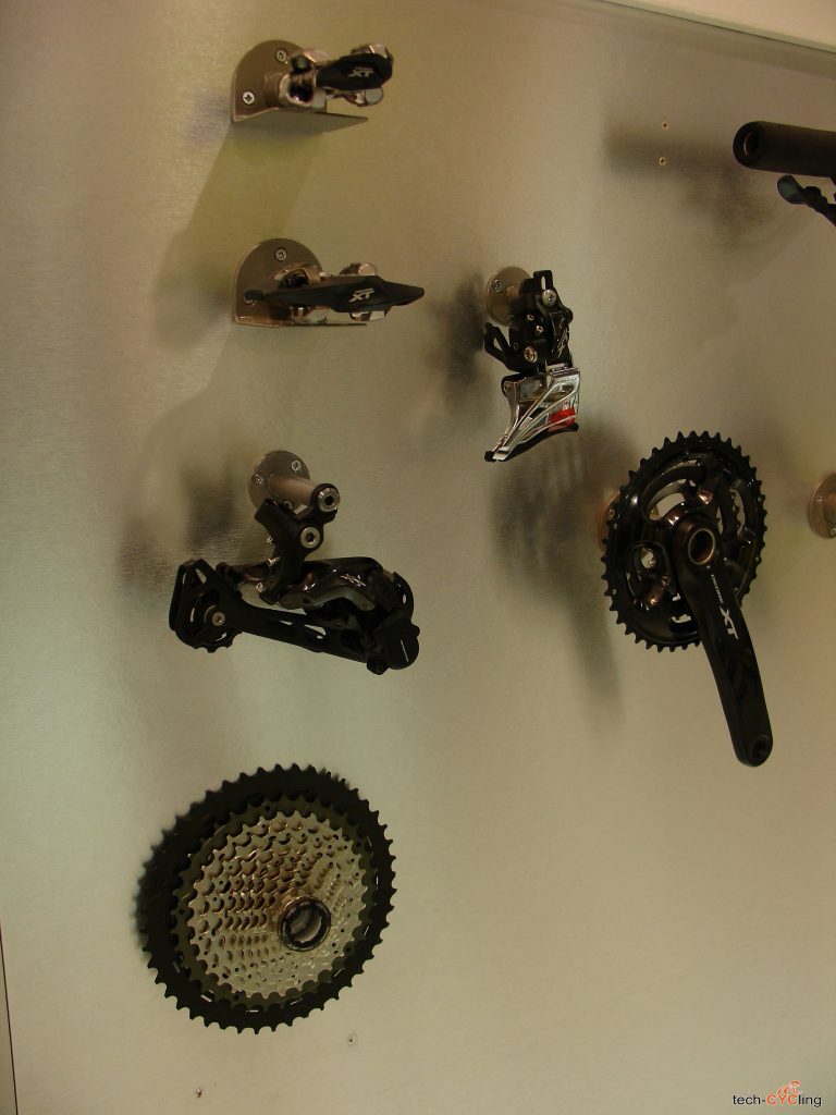 click to enlarge cosmobikeshow_2016_componenti_shimano_foto9