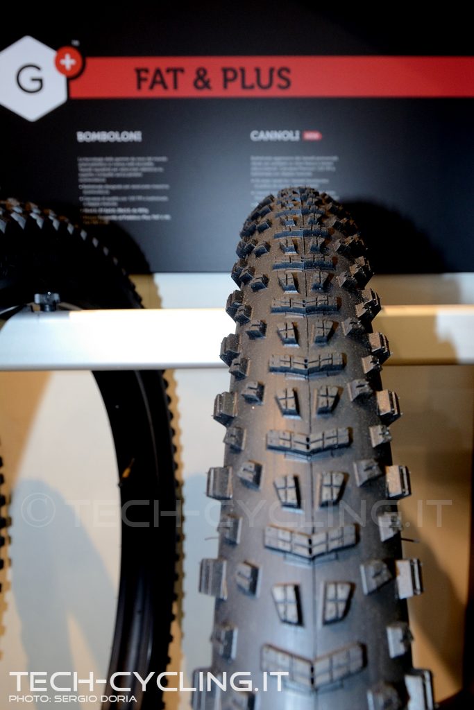 click to enlarge cosmobikeshow_2016_pneumatici_vittoria_foto4